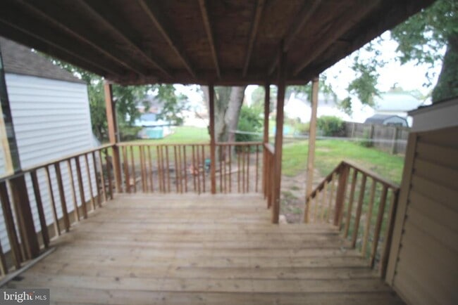 Building Photo - 548 S Marlyn Ave