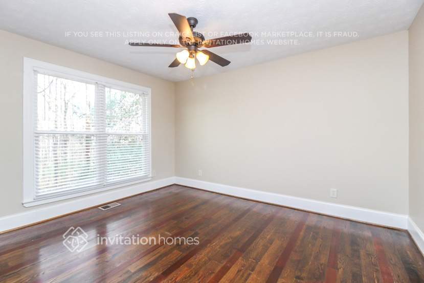 Building Photo - 1883 Guardian Way