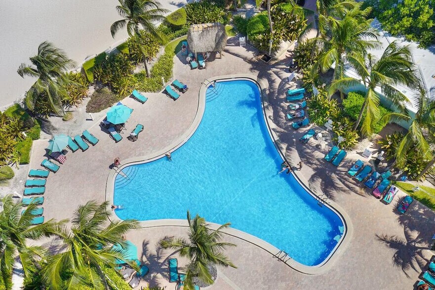 Building Photo - 3901 S Ocean Dr