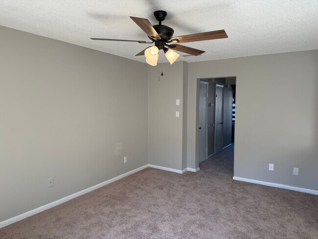 Building Photo - Campus East Townhomes