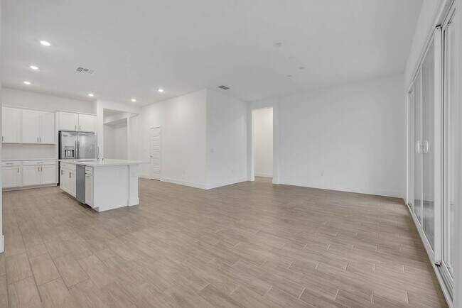 Building Photo - 12705 Parakeet Wy