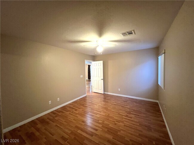 Building Photo - 7327 Laburnum St