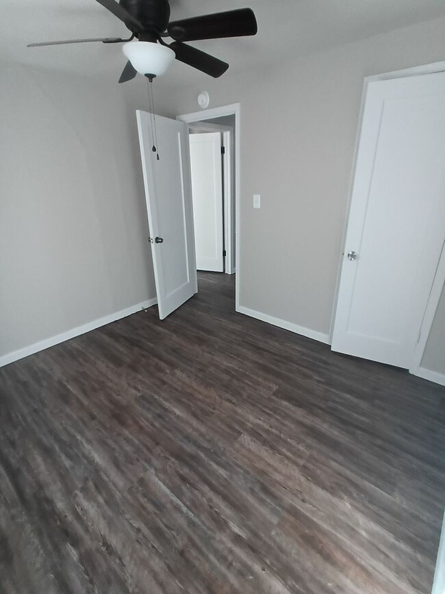 Building Photo - Cute Remodel - Midwest City Schools!