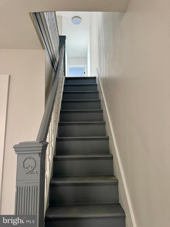 Building Photo - 6308 N Lambert St