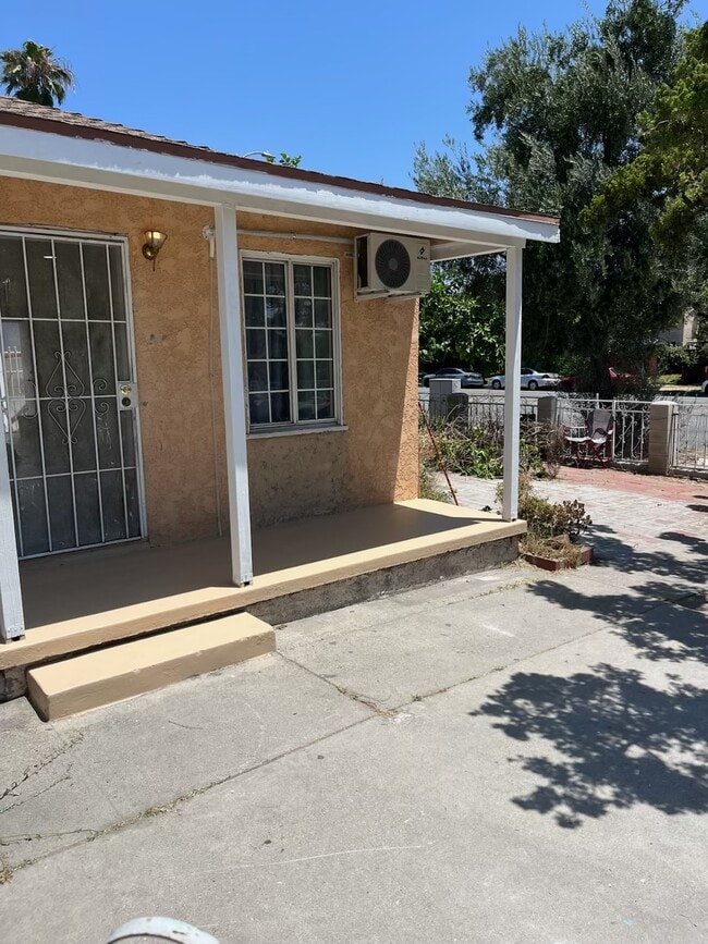 Building Photo - 7703 Vineland Ave