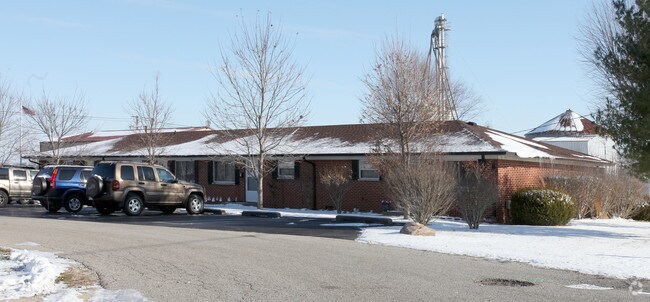 Primary Photo - Tree Apartments