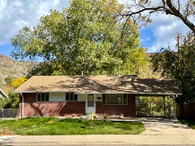 Primary Photo - 5-Bedroom in Golden