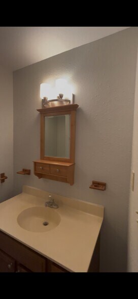 Building Photo - 280 Norris Shores Dr