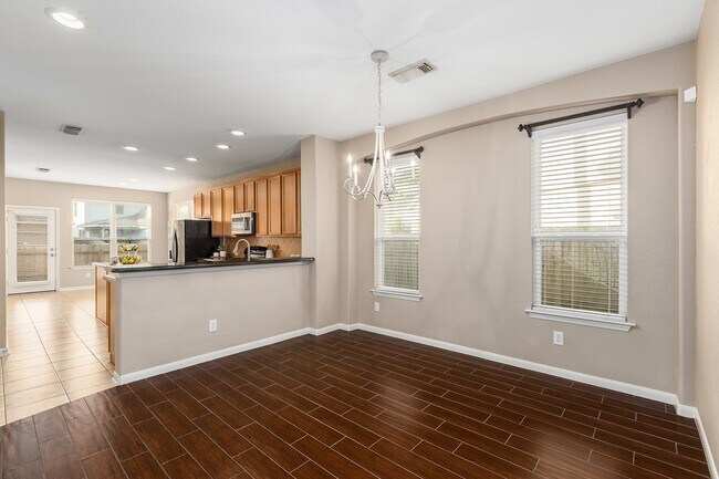 Building Photo - 17255 Mitchell Pass Ln