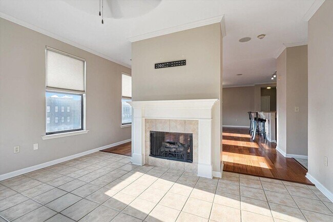 Building Photo - 721 Litty Ct