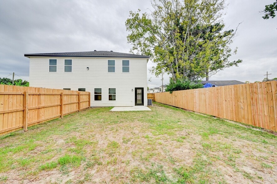 Building Photo - 1317 Ledet St