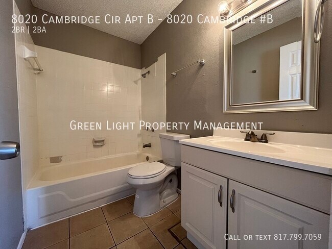 Building Photo - 8020 Cambridge Cir