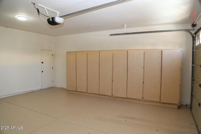 Building Photo - 8895 E Wood Dr