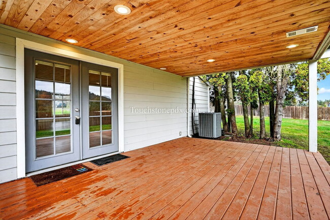 Building Photo - 10022 SE 172nd Ave