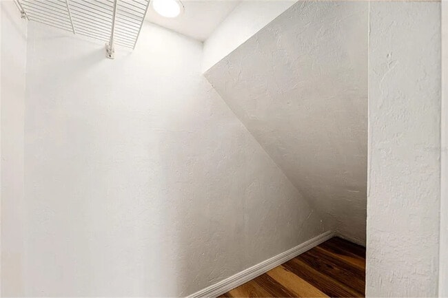 Building Photo - 4724 SW 67th Terrace