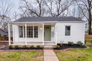 Building Photo - 903 Pawnee St