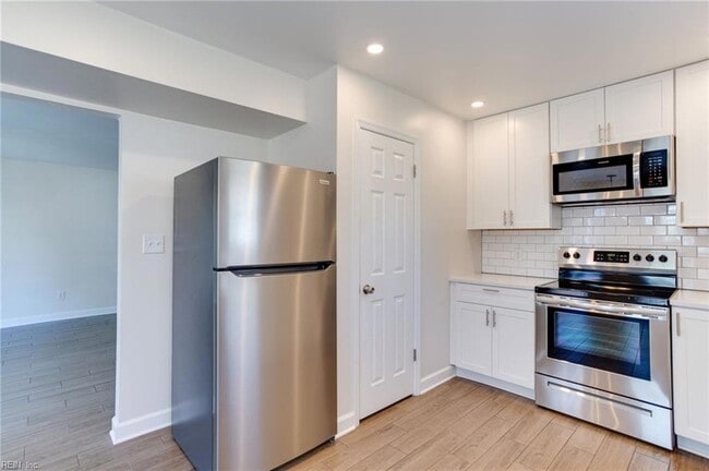 Building Photo - 3746 Pendleton Ave