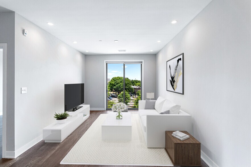 Spacious Living Area - 1350 Maryland Ave NE