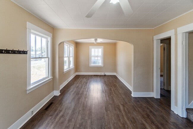 Building Photo - Single Family Home on Spokanes North Side!!