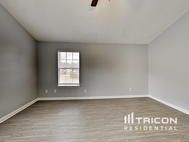 Building Photo - 3539 Oak Leaf Ct