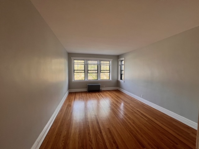 Primary Photo - 3222 N Karlov Ave