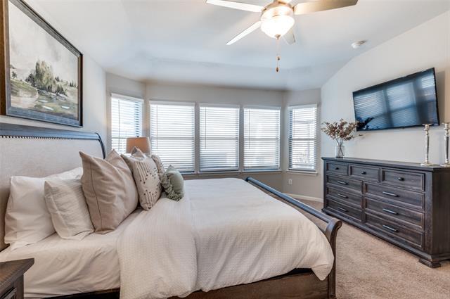 Building Photo - 10636 Enchanted Rock Wy