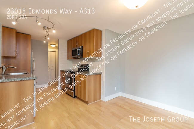 Building Photo - 23015 Edmonds Way