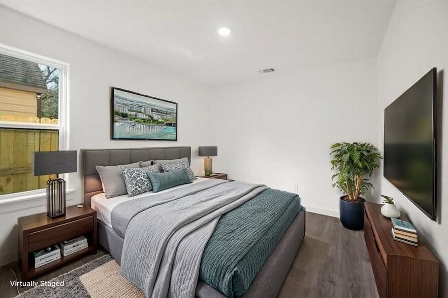 Building Photo - 6009 Wedgefield St