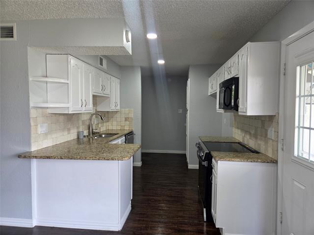 Building Photo - 5037 Sundown Dr