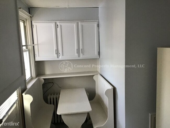 Building Photo - 2730 Maple Ave