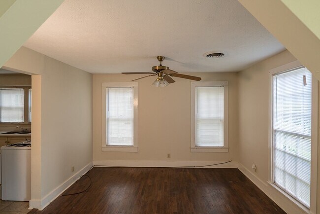 Building Photo - 110 Colonel Muldrow Ave