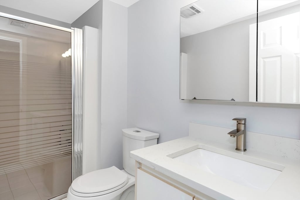 Bathroom 2 - 500 Salem St