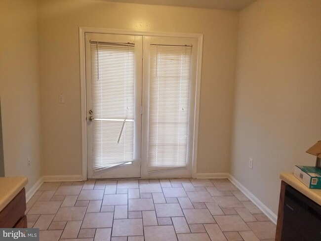 Building Photo - 9323 Player Dr