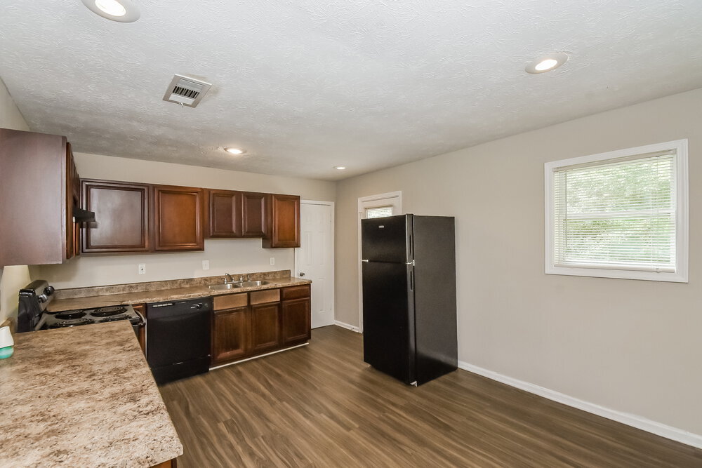 Building Photo - 8888 Northview Dr