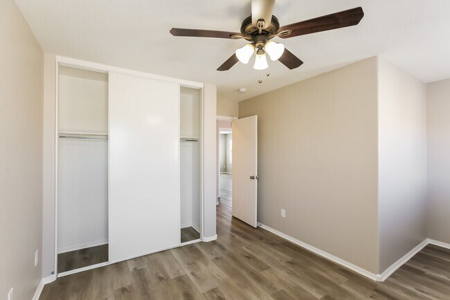 Building Photo - 2213 E 35th Ave