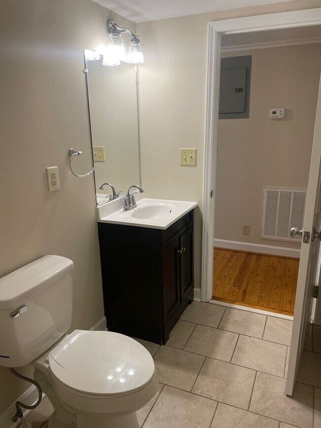 Building Photo - Very nice 3 or 4 bedroom, 2 bath home located in Franklinville- $1550 Month, $1550 Deposit!!