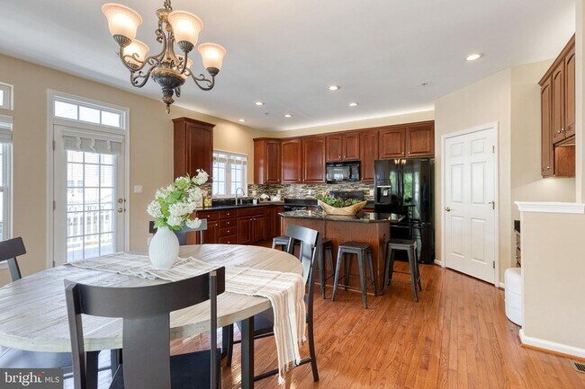 Building Photo - 1503 Martock Ln