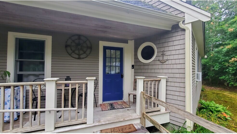 Building Photo - 185 Monhegan Rd