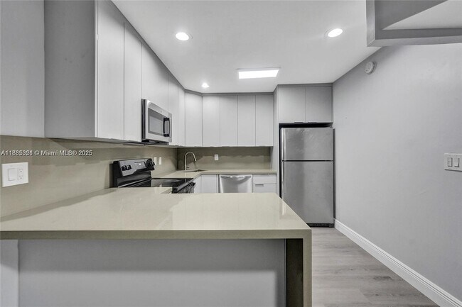 Building Photo - 5963 NW 25th Ct