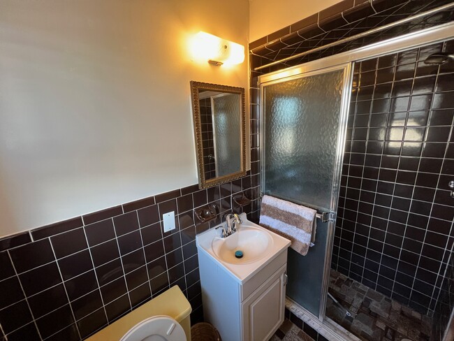 master bathroom - 233 8th St