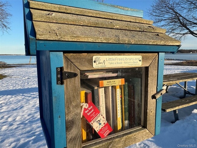 Building Photo - 1070 Town Harbor Ln