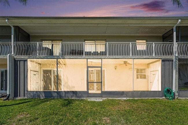 Building Photo - 8828 Bay Pointe Dr