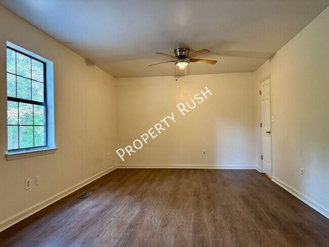 Building Photo - 6018 Champion Rd