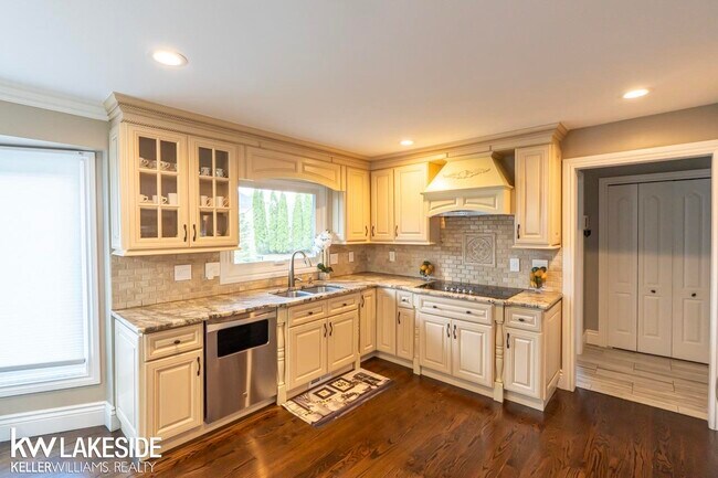 Building Photo - 47898 Lamplighter Trail