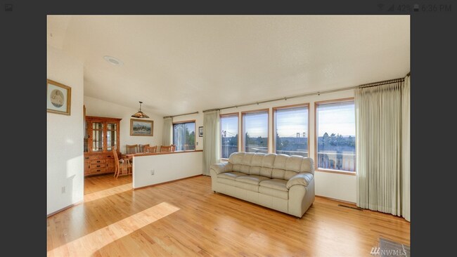 Building Photo - 1870 N Skyline Dr