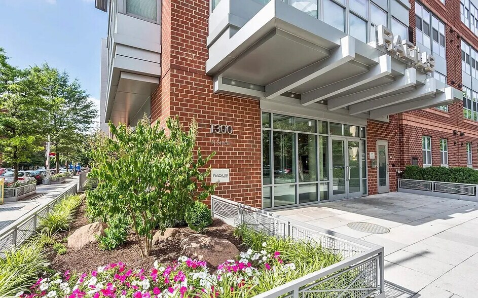 Building Photo - 1300 N St NW