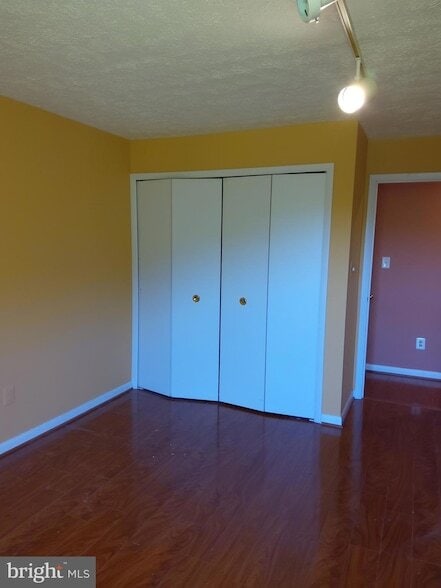 Building Photo - 2109 Woodbox Ln Unit 2109B