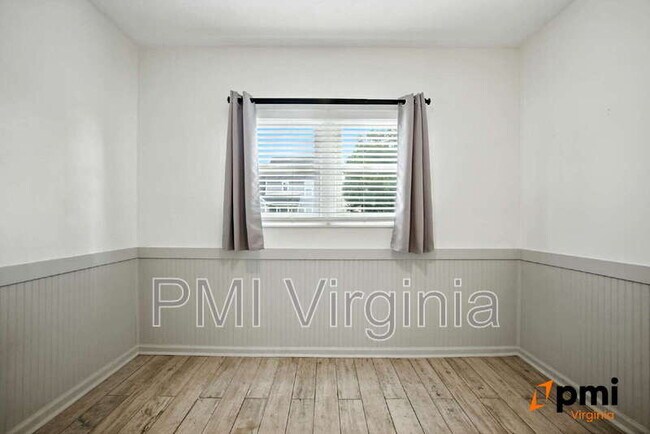 Building Photo - 4052 Peridot Dr