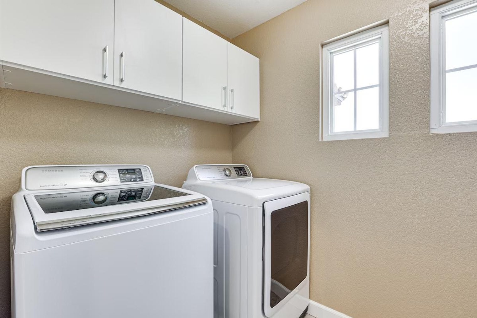 Building Photo - 3043 E Fremont Rd