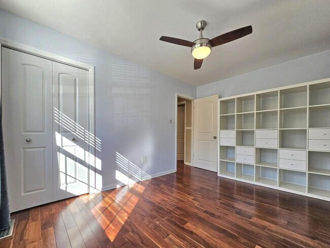 Building Photo - 11930 Cotton Mill Dr